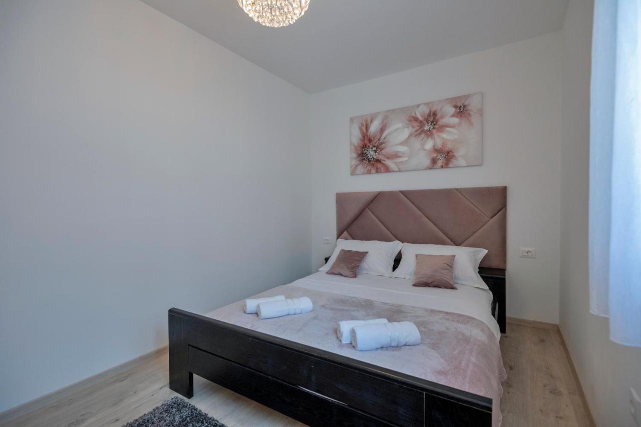 Luxury Apartment Makarska 2Min From Beach エクステリア 写真