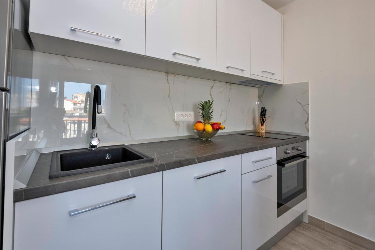 Luxury Apartment Makarska 2Min From Beach エクステリア 写真