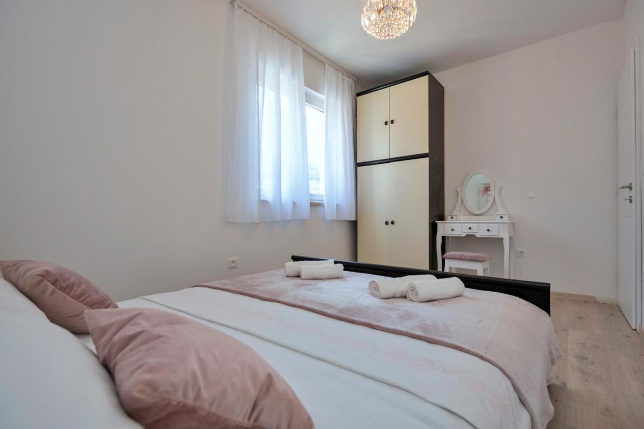 Luxury Apartment Makarska 2Min From Beach エクステリア 写真